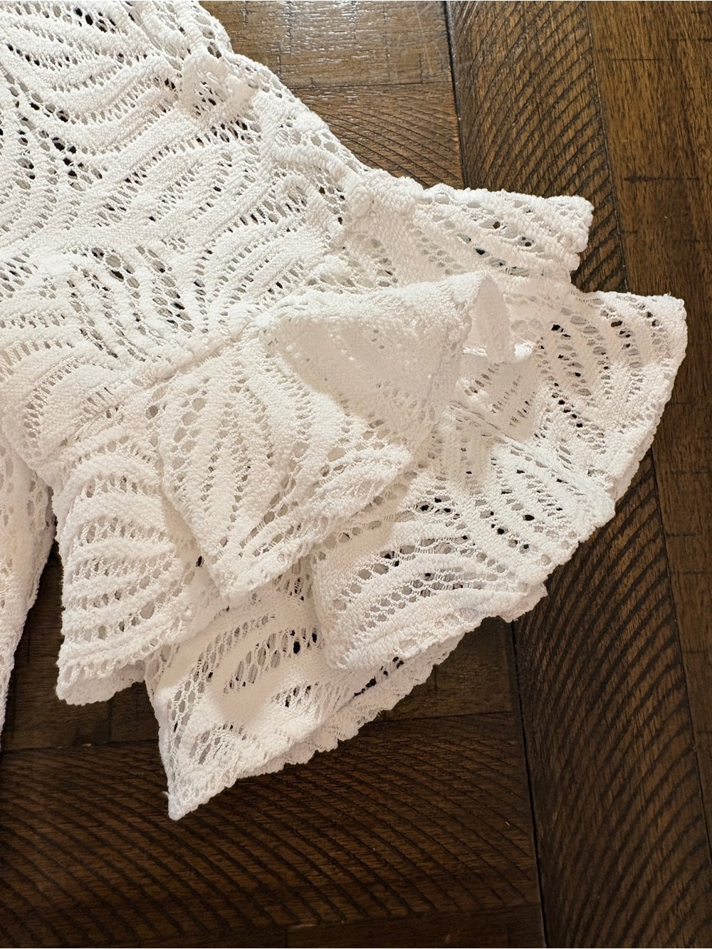Lilly Pulitzer Women's White Lace Lula Top Blouse Medium EUC - Picture 7 of 7